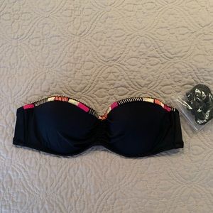 Victoria’s Secret bathing suit top padded